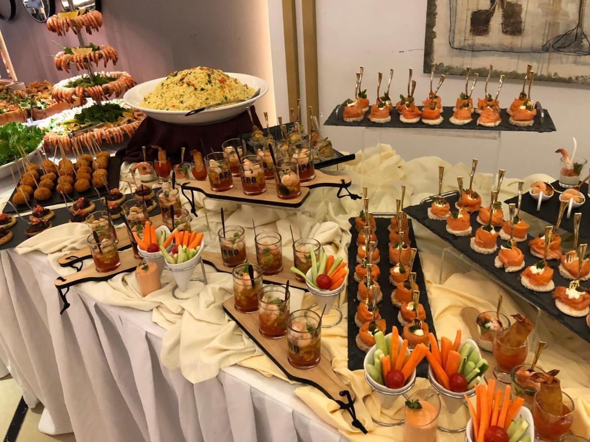 Boulevard Palace Hotel Монровія Екстер'єр фото