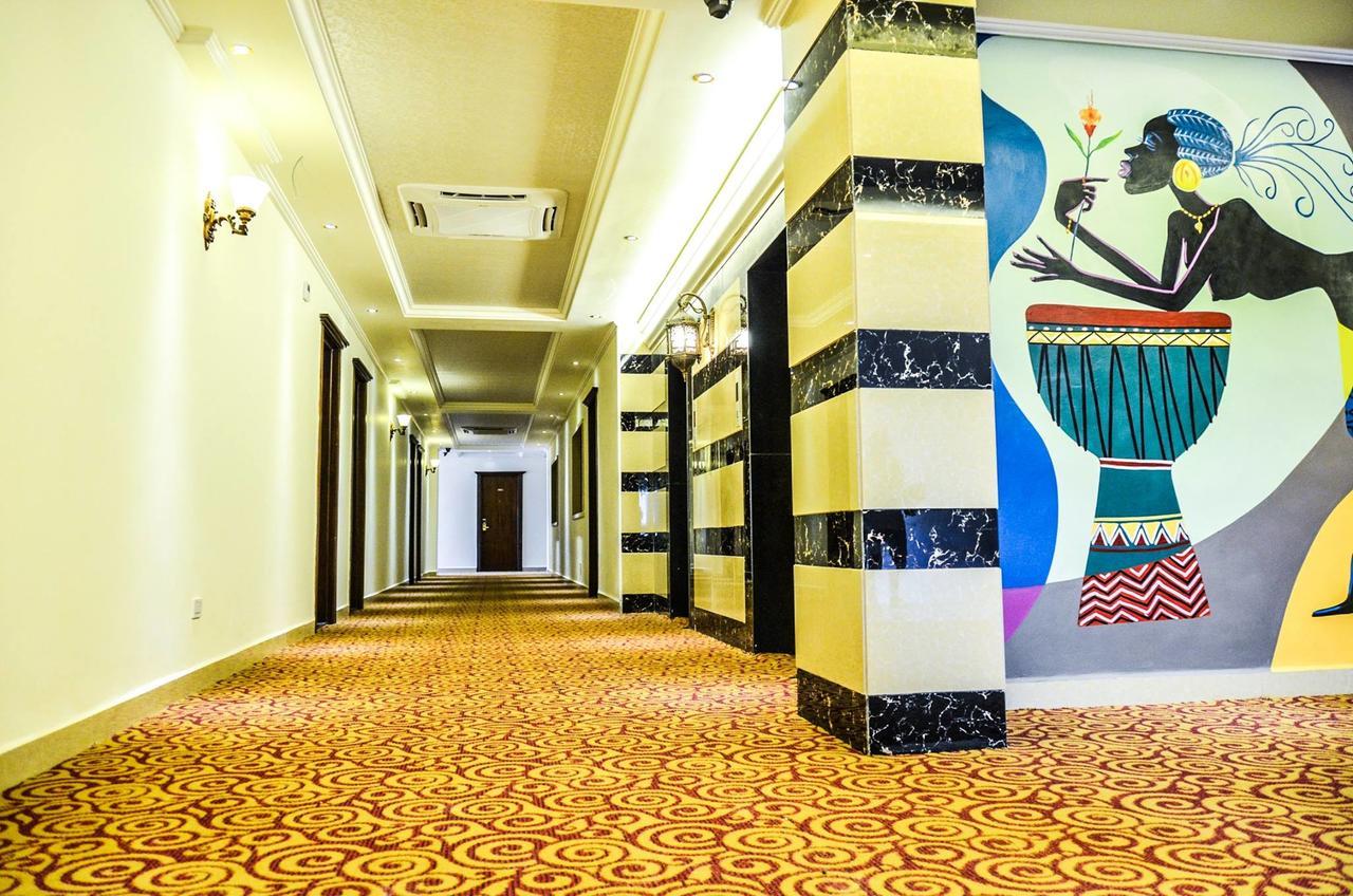 Boulevard Palace Hotel Монровія Екстер'єр фото
